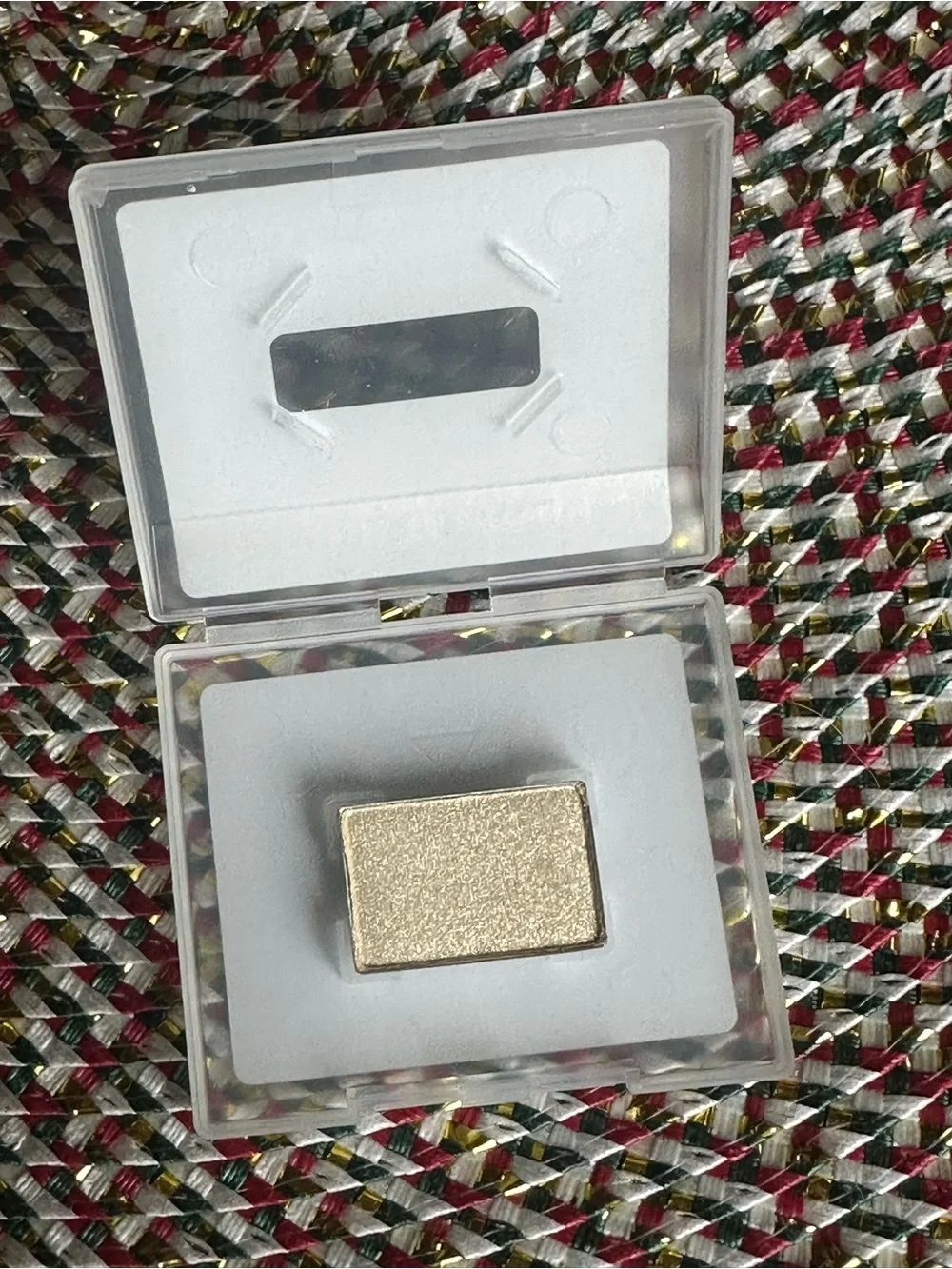Mary Kay Mineral Eye Color — Glistening Gold Shimmer Sparkle Shine,